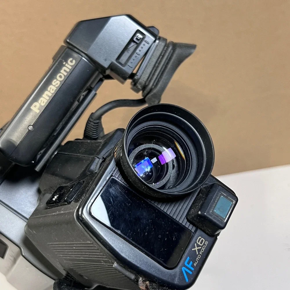 UNTESTED Panasonic OmniMovie VHS HQ Camcorder PV-320 VTG Video Camera with Case